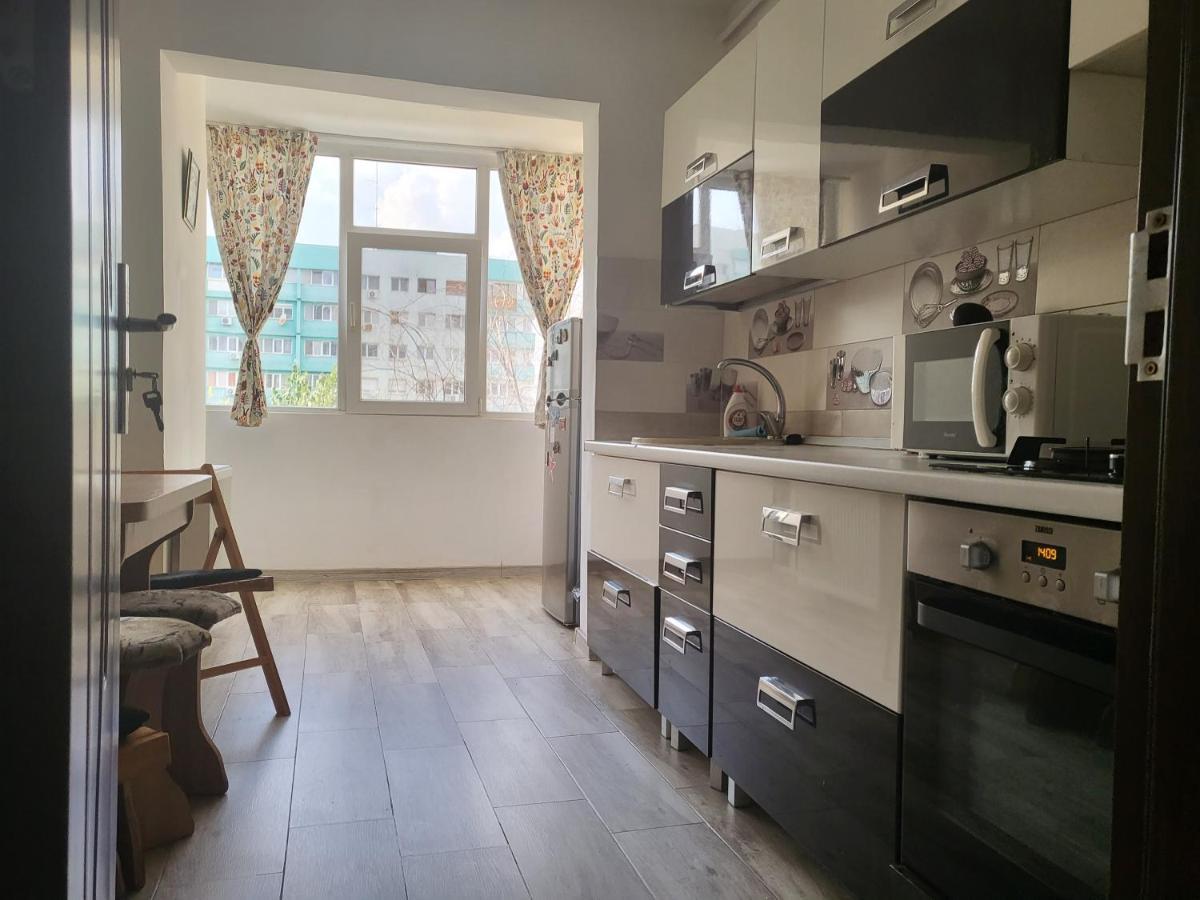 Apartament Cu 3 Camere Chiar In Inima Capitalei Бухарест Екстер'єр фото