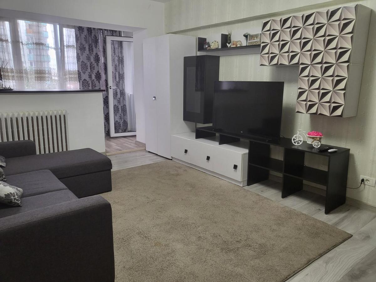 Apartament Cu 3 Camere Chiar In Inima Capitalei Бухарест Екстер'єр фото