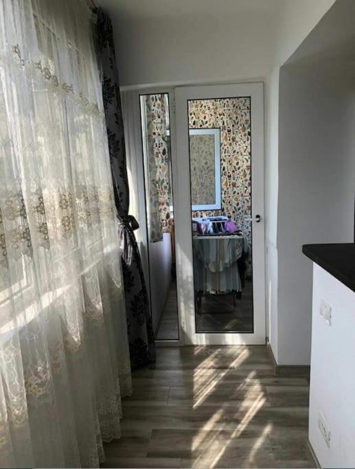 Apartament Cu 3 Camere Chiar In Inima Capitalei Бухарест Екстер'єр фото