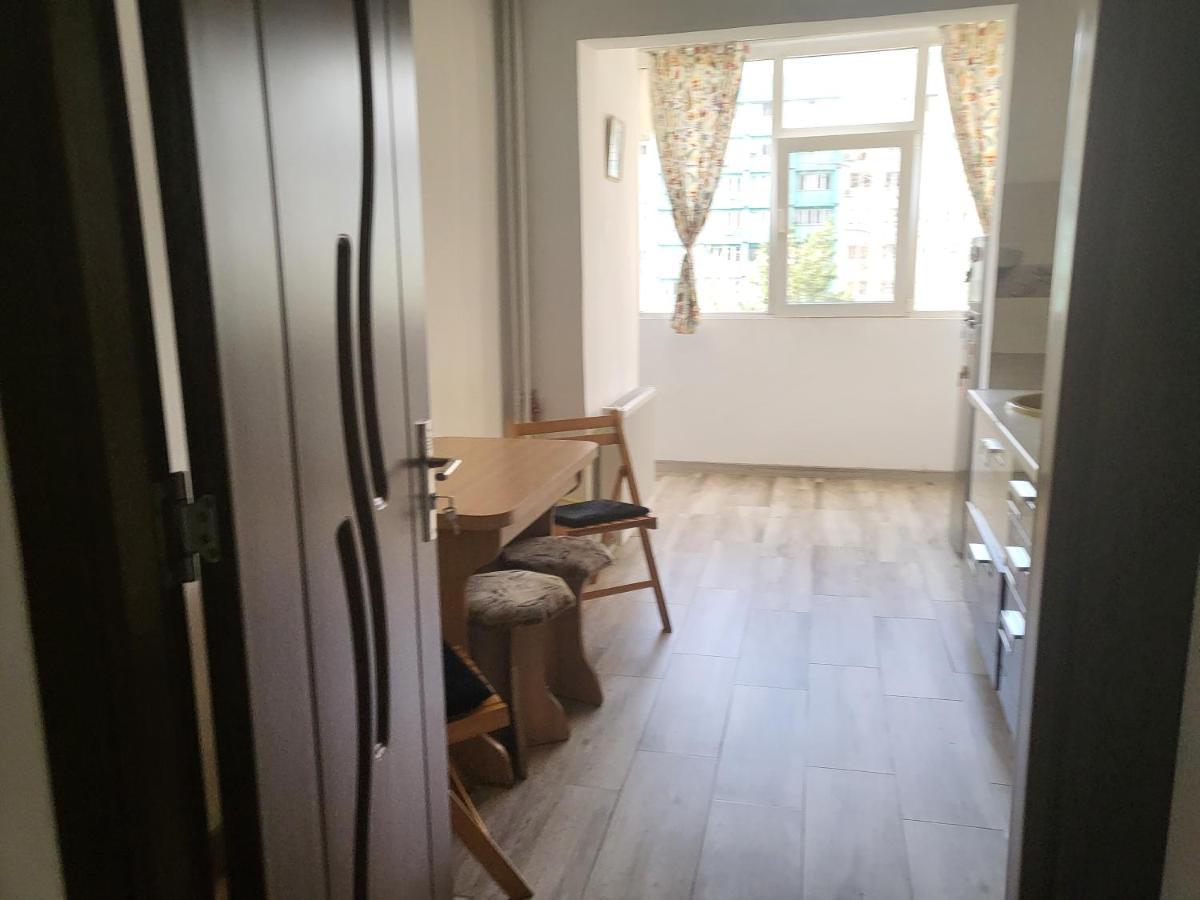 Apartament Cu 3 Camere Chiar In Inima Capitalei Бухарест Екстер'єр фото