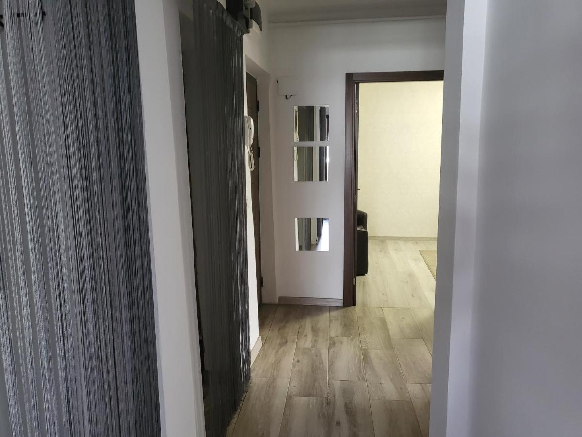 Apartament Cu 3 Camere Chiar In Inima Capitalei Бухарест Екстер'єр фото