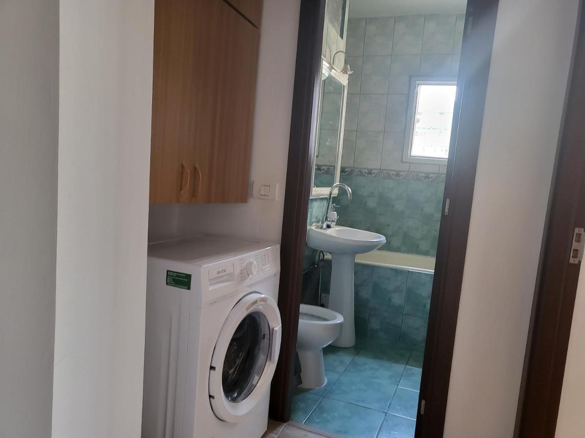 Apartament Cu 3 Camere Chiar In Inima Capitalei Бухарест Екстер'єр фото